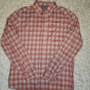 Swiss Tech Men's Red and White Plaid Button-Down Shirt
